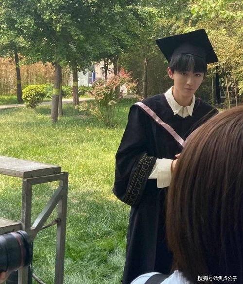 吃瓜娱乐胡歌王俊凯,胡歌与王俊凯的娱乐风云录  第3张